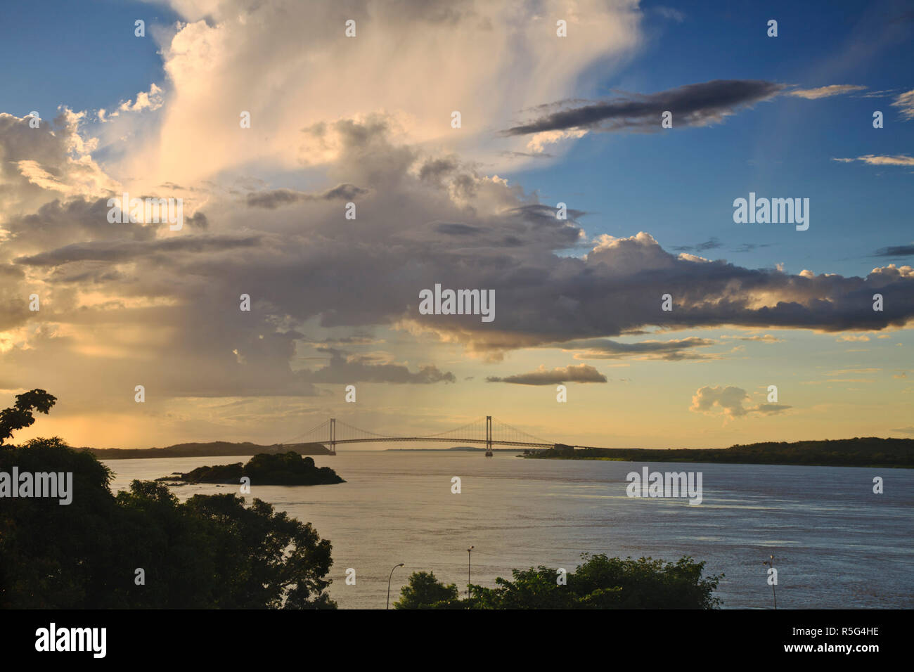 Venezuela, Caracas, vue de l'Orénoque et Puente de Angostura Banque D'Images