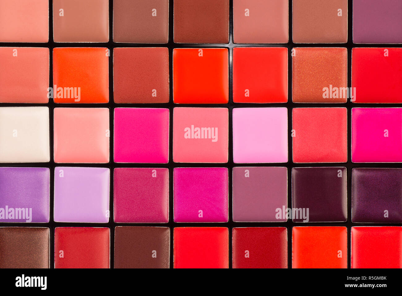 Palette rouge à lèvres coloré Photo Stock - Alamy