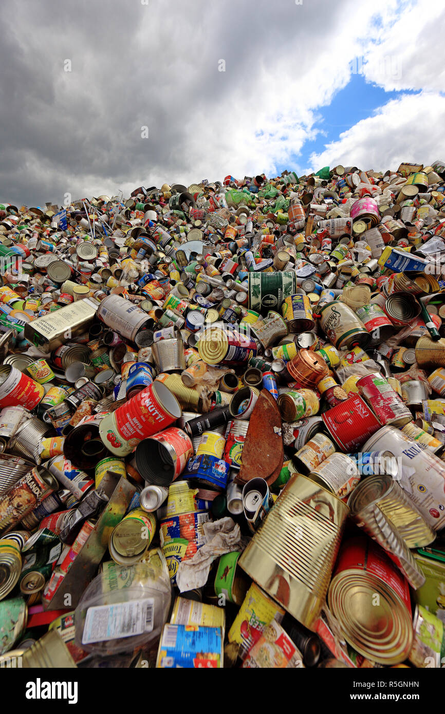 De stockage, d'élimination des déchets pour recyclage, canettes de boisson, Weissblech, Allemagne Banque D'Images