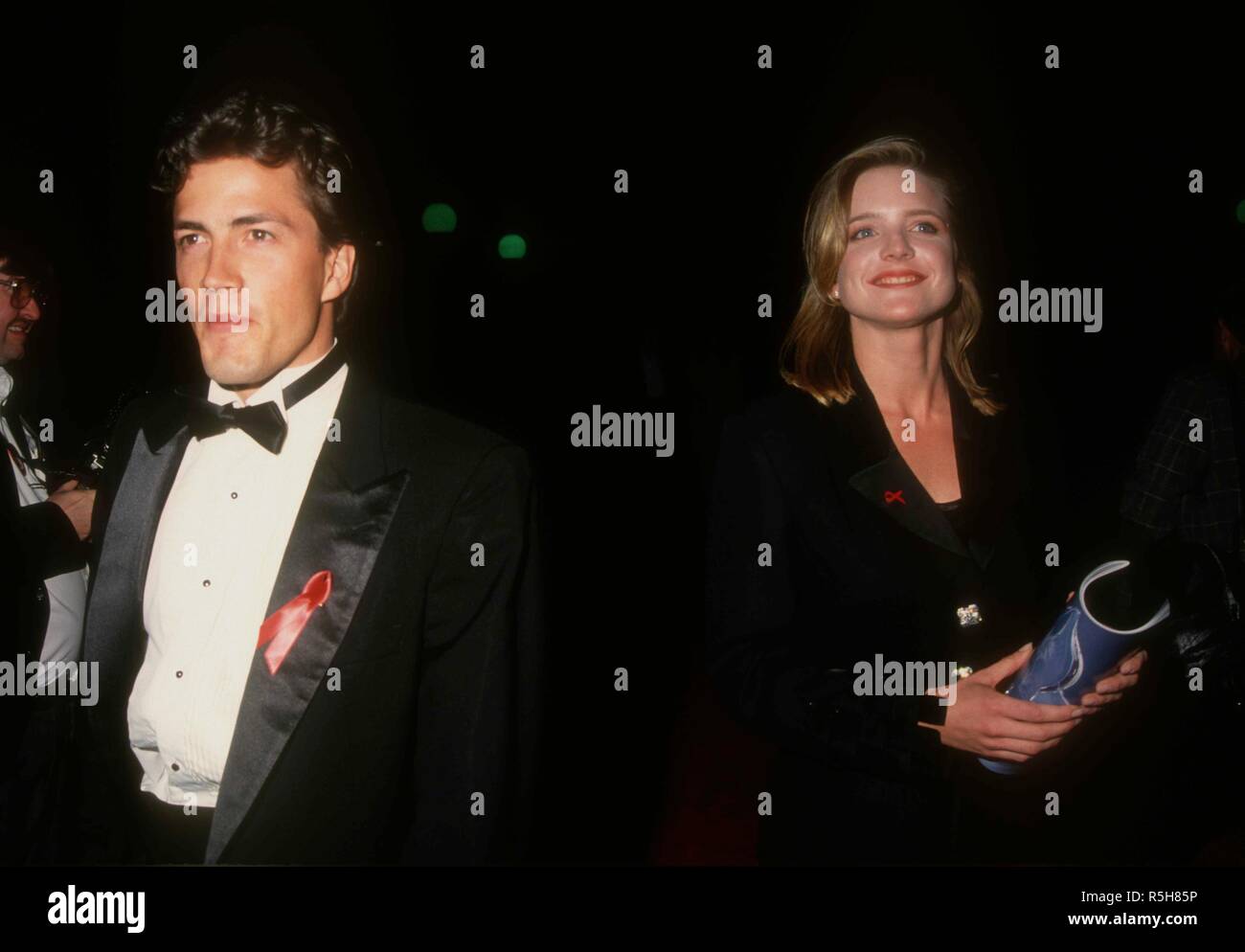 UNIVERSAL CITY, CA - 9 mars : l'Acteur Andrew Shue actrice Courtney Thorne-Smith et assister à la 19e People's Choice Awards le 9 mars 1993 à Unversal Studios à Universal City, en Californie. Photo de Barry King/Alamy Stock Photo Banque D'Images