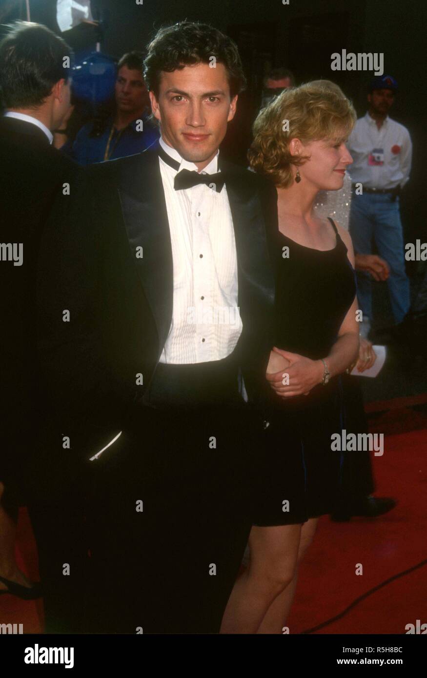 UNIVERSAL CITY, CA - 9 mars : l'Acteur Andrew Shue et actrice soeur Elisabeth Shue assister à la 19e People's Choice Awards le 9 mars 1993 à Unversal Studios à Universal City, en Californie. Photo de Barry King/Alamy Stock Photo Banque D'Images UNIVERSAL CITY, CA - 9 mars : l'Acteur Andrew Shue et actrice soeur Elisabeth Shue assister à la 19e People's Choice Awards le 9 mars 1993 à Unversal Studios à Universal City, en Californie. Photo de Barry King/Alamy Stock Photo Banque D'Images