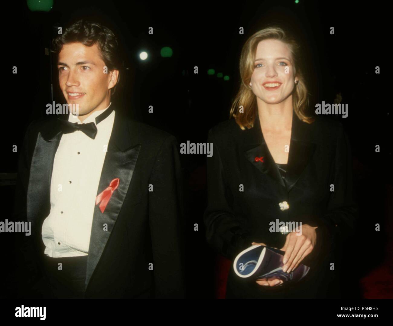 UNIVERSAL CITY, CA - 9 mars : l'Acteur Andrew Shue actrice Courtney Thorne-Smith et assister à la 19e People's Choice Awards le 9 mars 1993 à Unversal Studios à Universal City, en Californie. Photo de Barry King/Alamy Stock Photo Banque D'Images