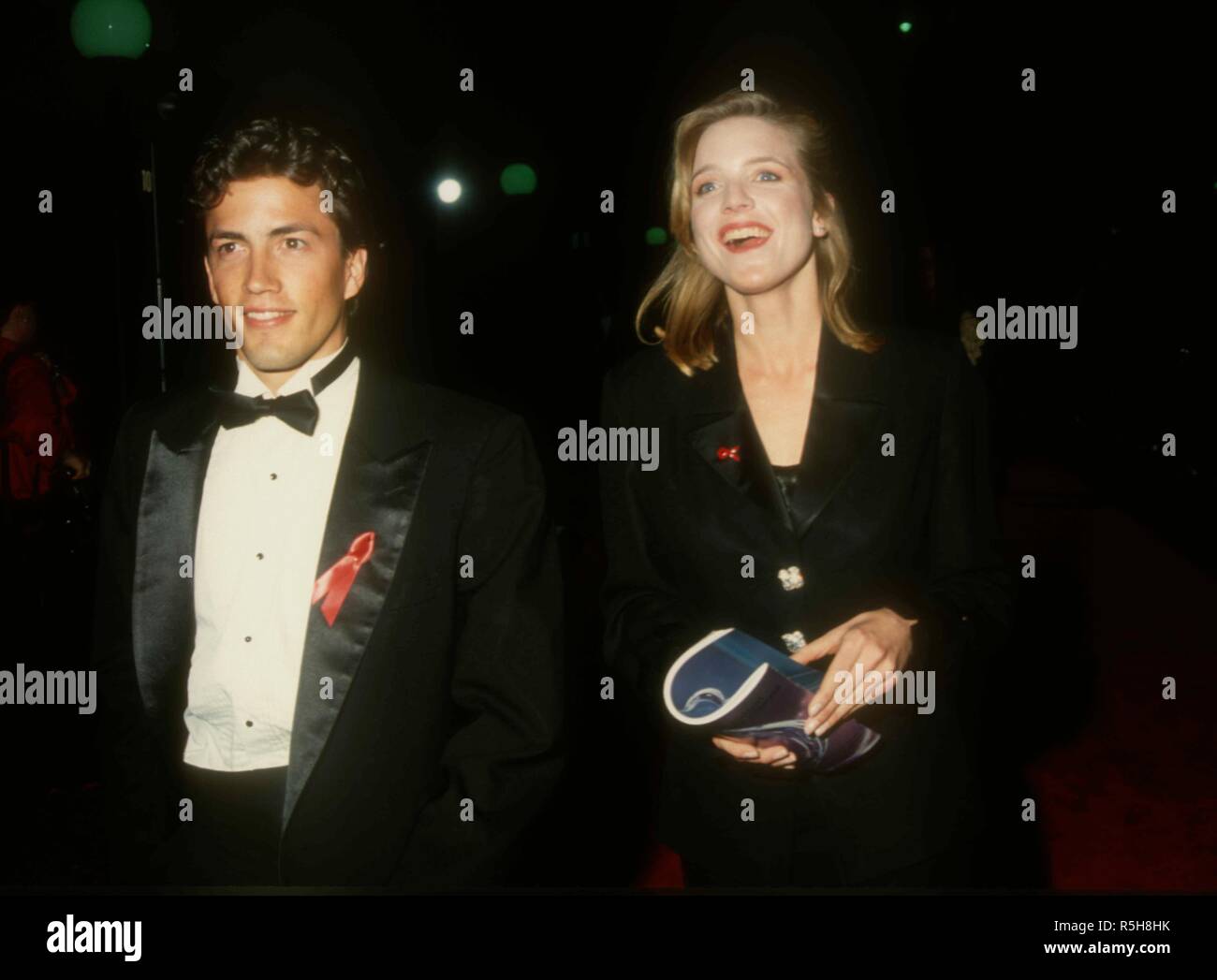 UNIVERSAL CITY, CA - 9 mars : l'Acteur Andrew Shue actrice Courtney Thorne-Smith et assister à la 19e People's Choice Awards le 9 mars 1993 à Unversal Studios à Universal City, en Californie. Photo de Barry King/Alamy Stock Photo Banque D'Images