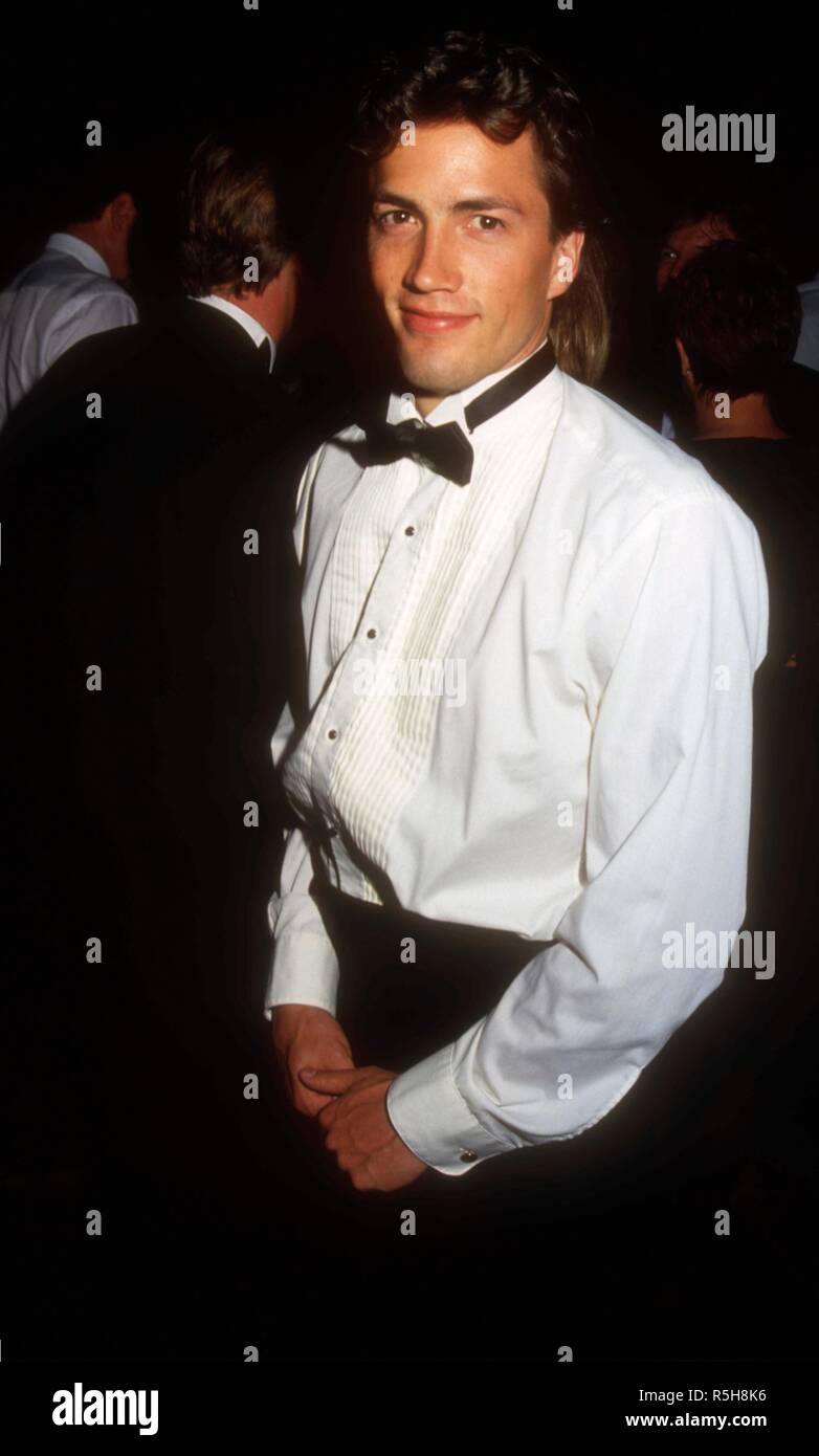 UNIVERSAL CITY, CA - 9 mars : l'Acteur Andrew Shue assiste à la 19e People's Choice Awards le 9 mars 1993 à Unversal Studios à Universal City, en Californie. Photo de Barry King/Alamy Stock Photo Banque D'Images