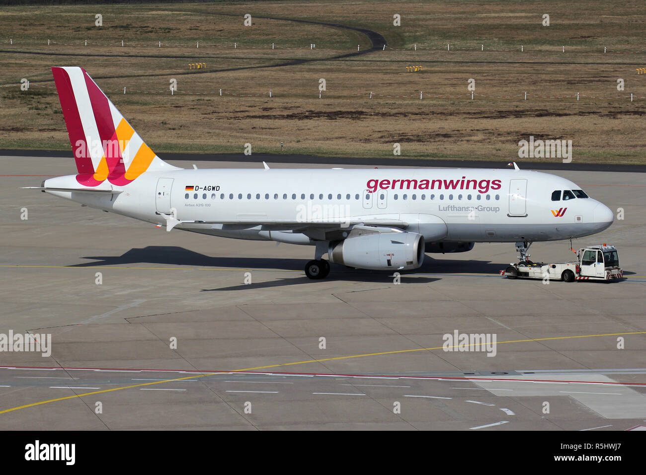 Airbus A319-100 Germanwings avec l'enregistrement D-AGWD sur pushback à Cologne Bonn Airport. Banque D'Images