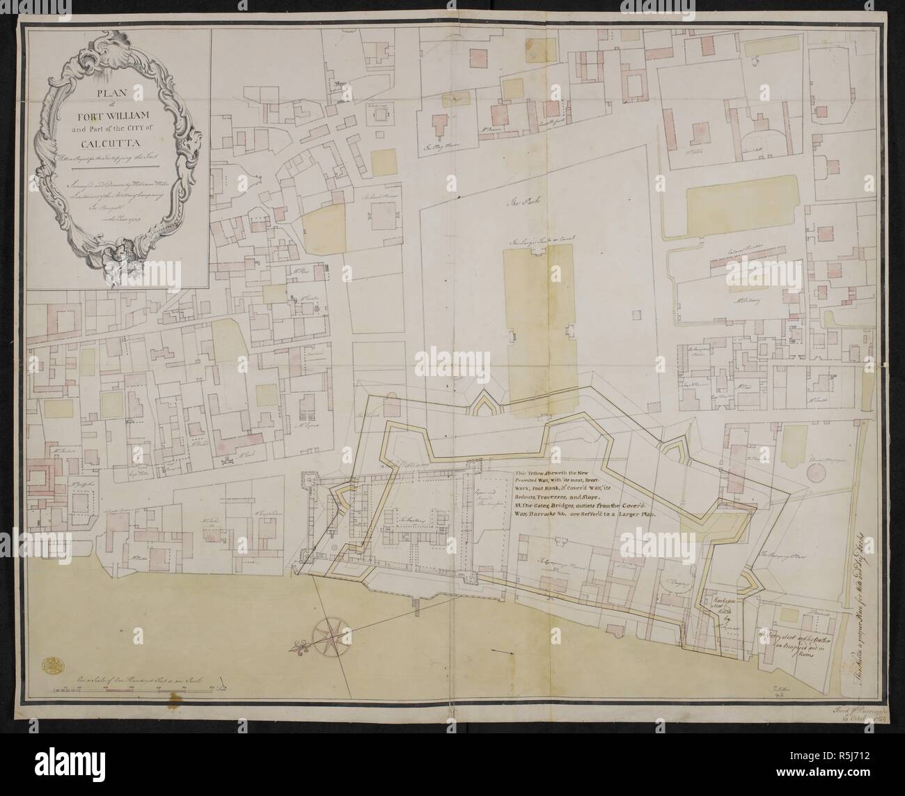 Un "plan de Fort William, et une partie de la ville de Calcutta, avec un projet pour la fortifier le Fort, interrogés et dessiné par William Wells, lieutenant de la compagnie d'artillerie au Bengale, dans l'année 1753 ;' . Un "plan de Fort William, et une partie de la ville de Calcutta, avec un projet pour la fortifier le Fort, interrogés et dessiné par William Wells, lieutenant de la compagnie d'artillerie au Bengale, dans l'année 1753 ;' les noms des occupants des bâtiments sont donnés ; tiré sur une échelle de 100 pieds d'un pouce. 1753. Mme 2 f. 9 in. x 2 f. 2 in. ; 84 x 66 cm. ; l'échelle 1 : 1 200. 100 pieds au pouce. Sourc Banque D'Images