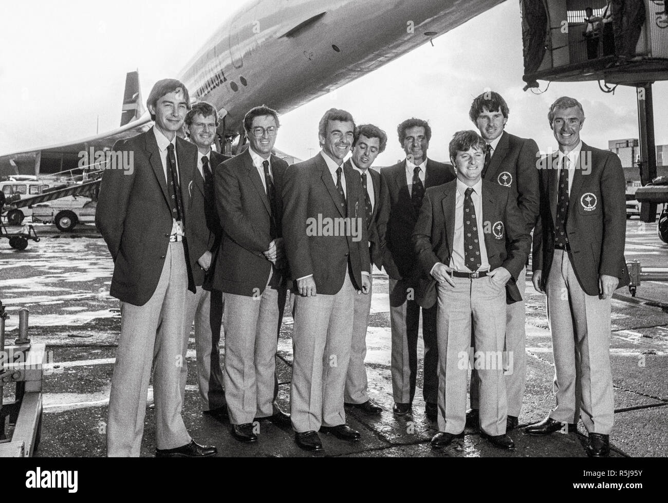 L'équipe de Ryder cup de quitter l'aéroport de Heathrow en octobre 1983. Banque D'Images