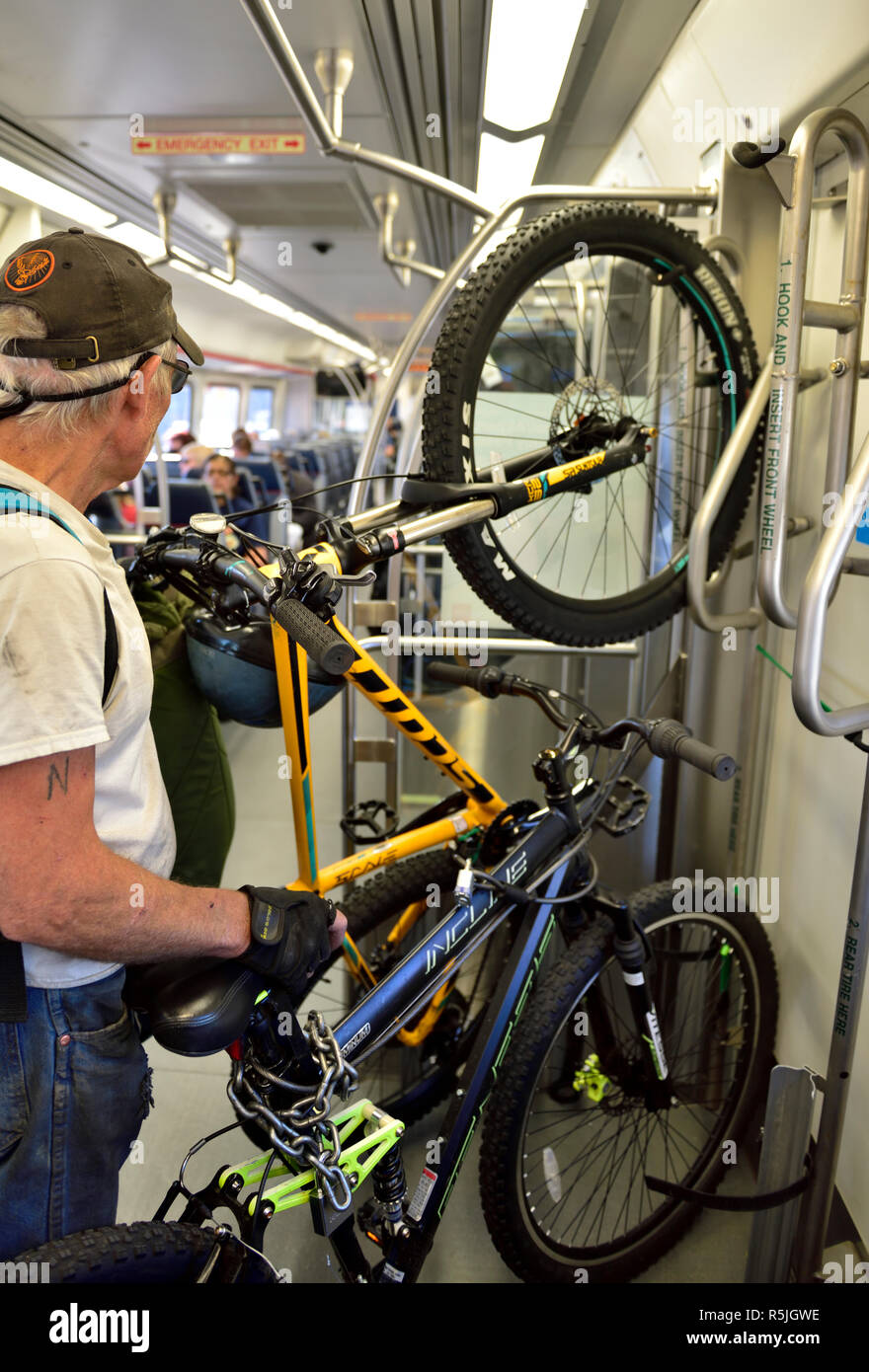 vélo homme avec porte bébé