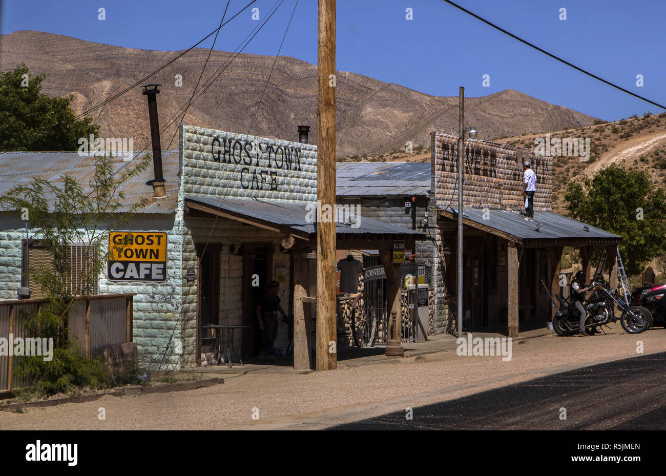 El Hadjar, Nevada, USA. Le 11 mai, 2017. La Ville Fantôme Cafe et century-old Pioneer Saloon encore attirer de nombreux voyageurs à El Hadjar, Nevada. Credit : L.E. Baskow/ZUMA/Alamy Fil Live News Banque D'Images