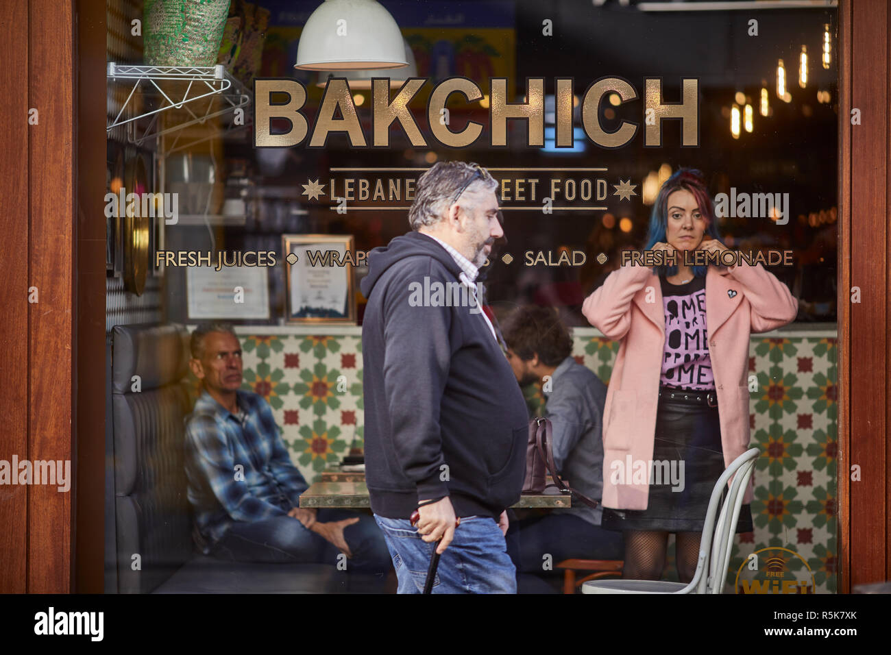 Le centre-ville de Liverpool Bold Street Bakchich rue libanais restaurant alimentaire window Banque D'Images