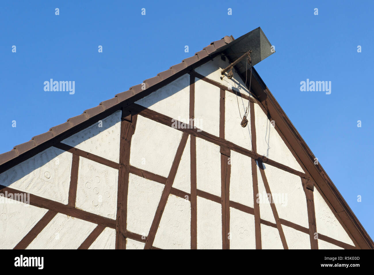 Pignon de maison ancienne à colombages Banque D'Images