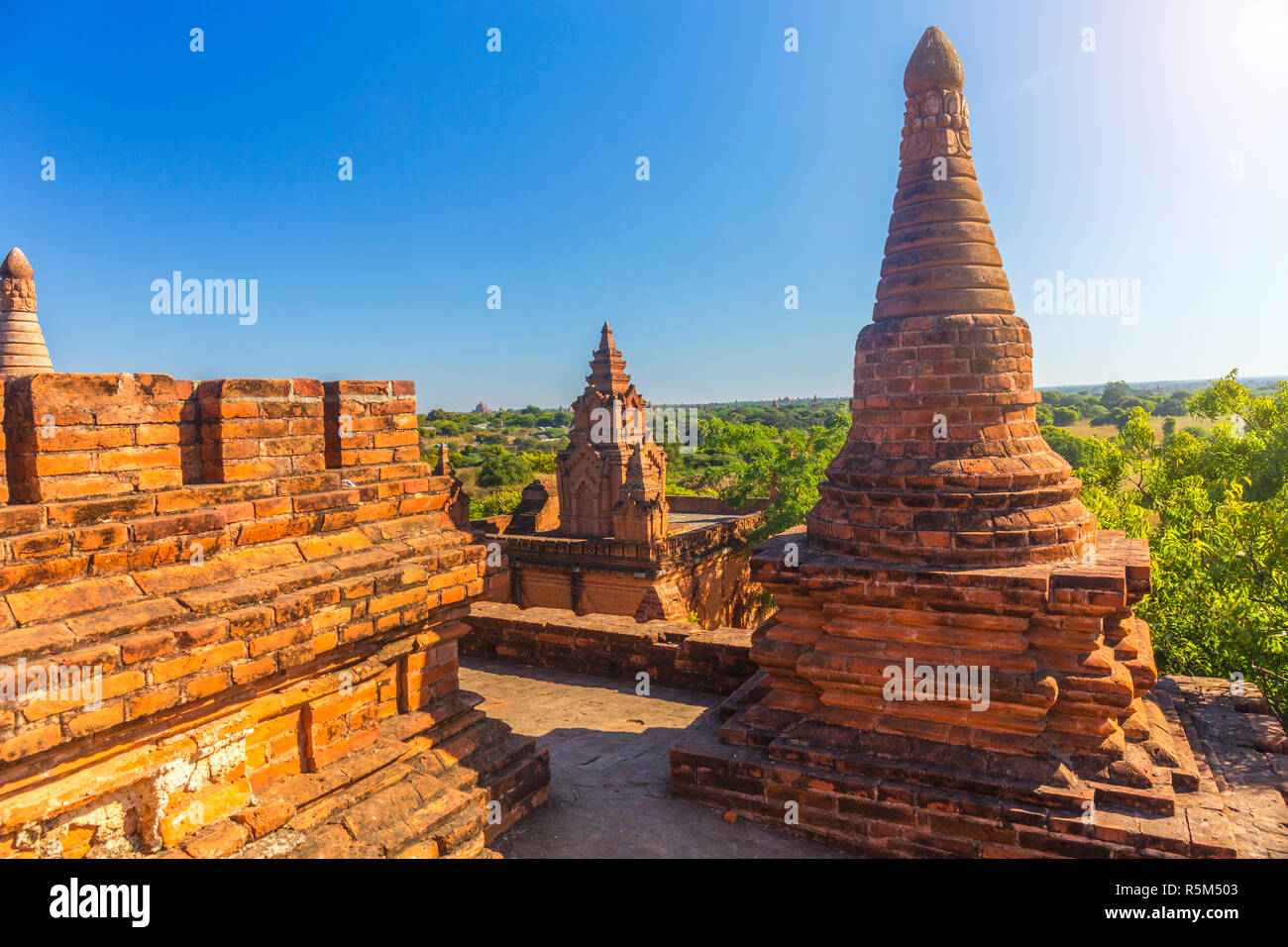 Bouddha Bagan tour à jour Banque D'Images