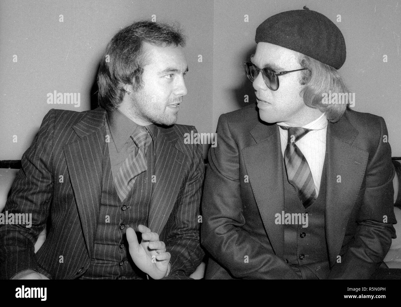 Bernie Taupin et Elton John 1977 Photo par Adam Scull/PHOTOlink/MediaPunch Banque D'Images