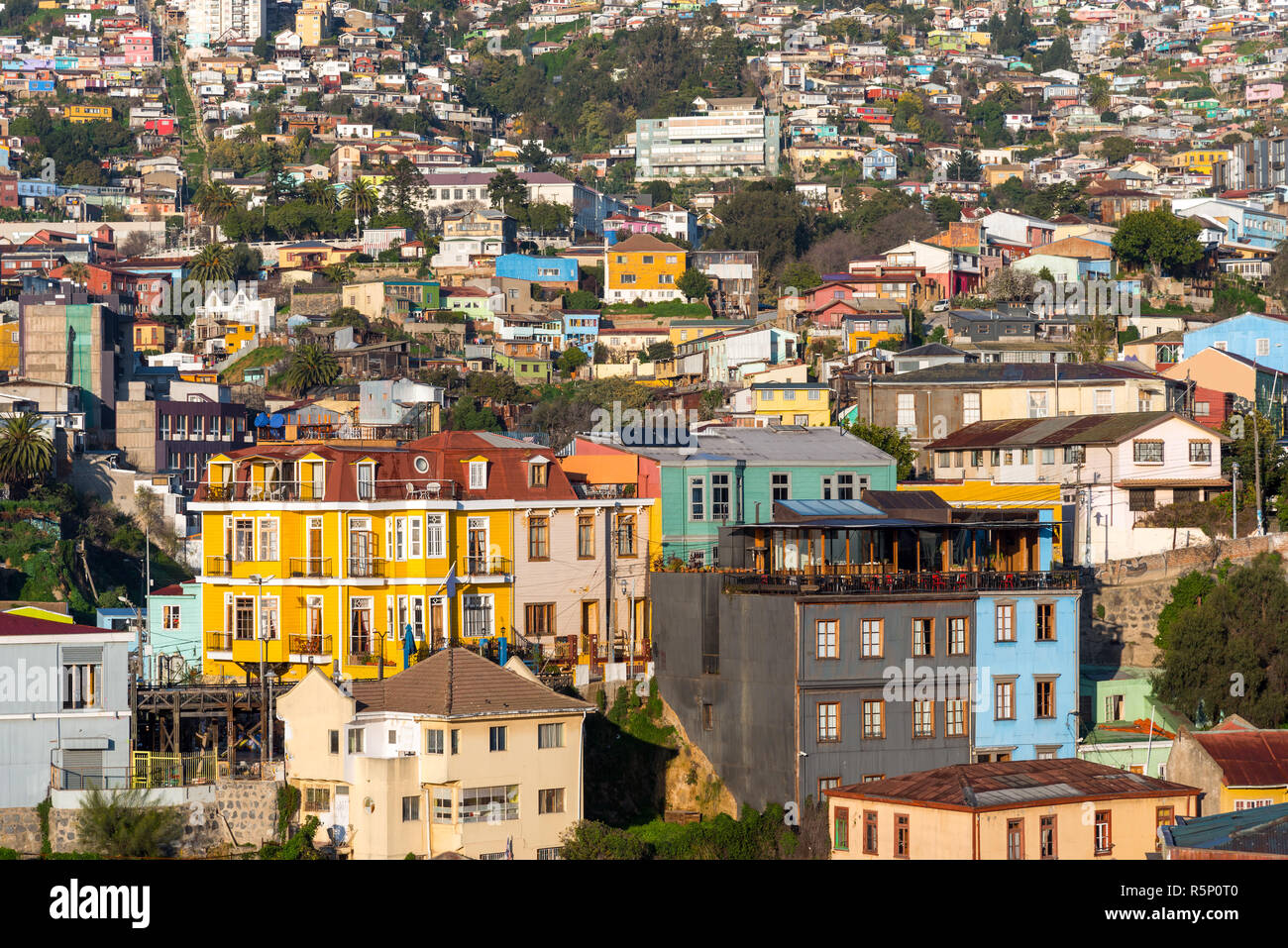 Les maisons colorées de Valparaiso au Chili, Amérique du Sud Banque D'Images