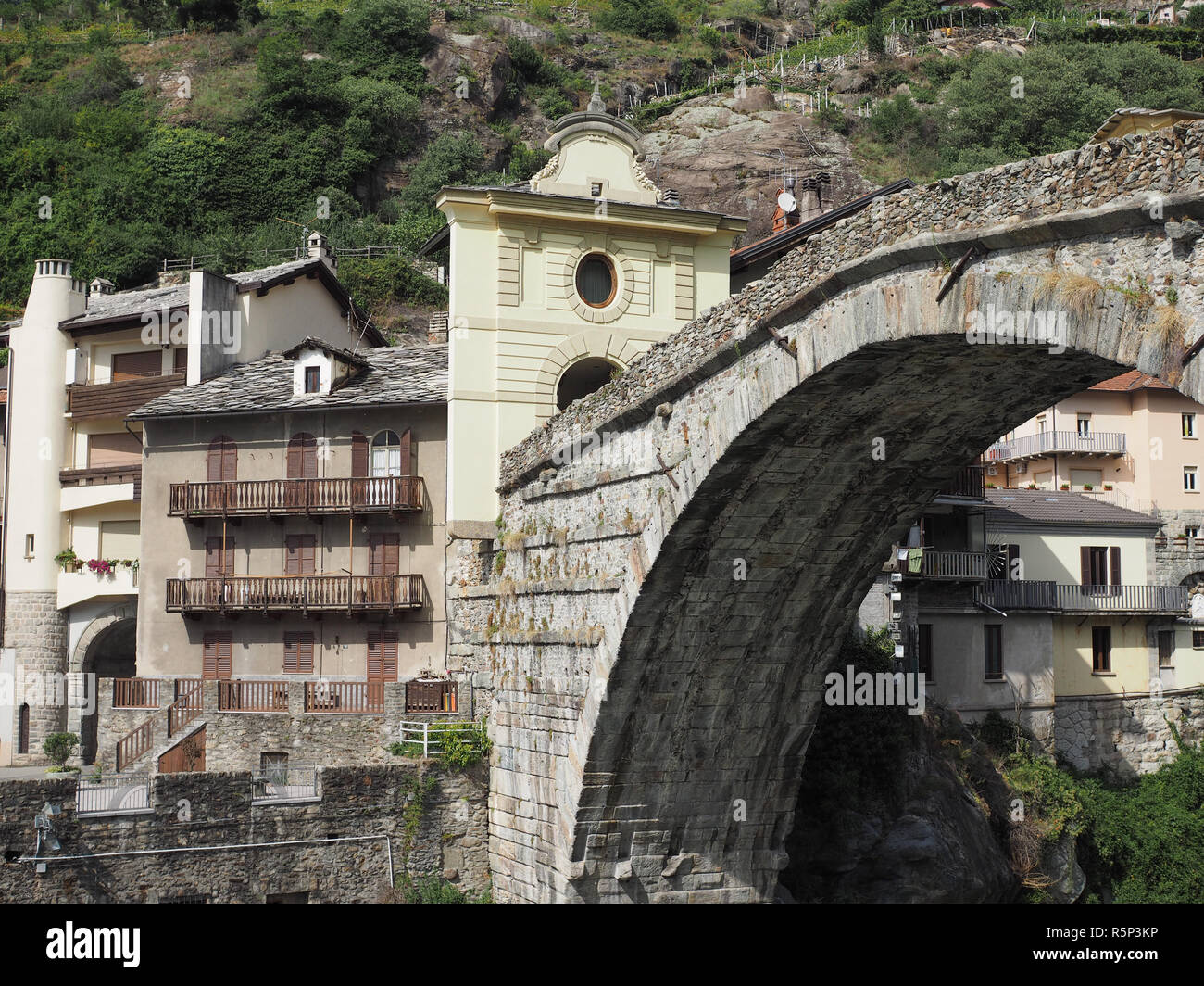 Pont Romain à Pont Saint Martin Banque D'Images