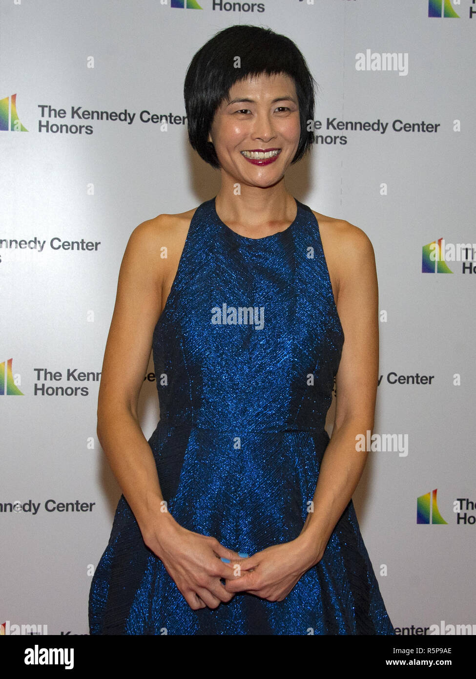 1 décembre 2018 - Washington, District of Columbia, États-Unis - la violoniste Jennifer Koh arrive pour le dîner officiel de l'artiste en l'honneur des récipiendaires de la 41st Annual Kennedy Center Honors organisé par United States Vice-secrétaire d'État John J. Sullivan au département d'État à Washington, DC le Samedi, Décembre 1, 2018. Les lauréats 2018 sont : la chanteuse et actrice Cher ; le compositeur et pianiste Philip Glass ; country music entertainer Reba McEntire et saxophoniste de jazz et compositeur Wayne Shorter. Cette année, co-créateurs de Hamilton, écrivain et acteur Lin-Manuel Miranda, directeur Thomas Banque D'Images