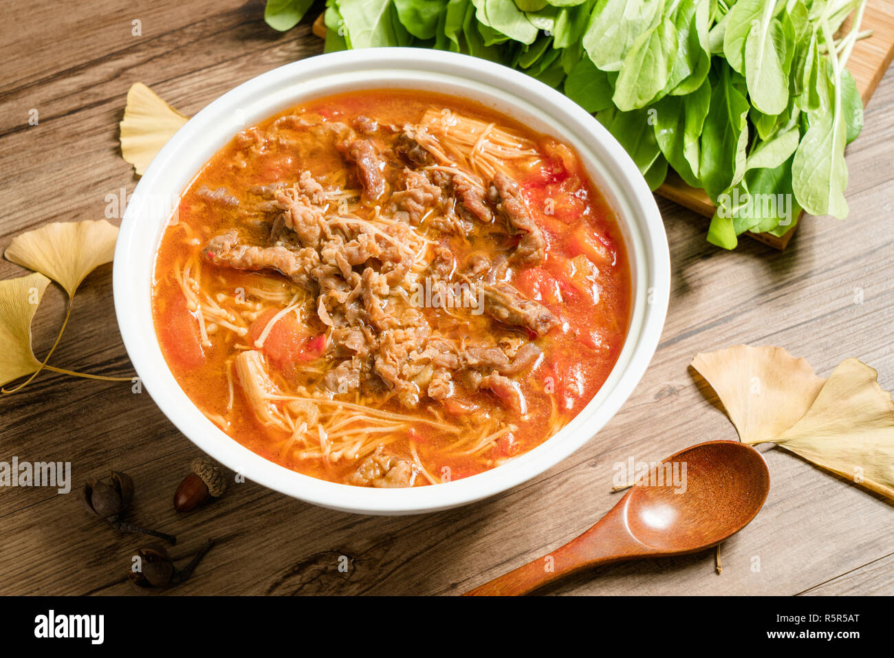 Cuisine traditionnelle, chinoise et l'aloyau aux champignons Banque D'Images