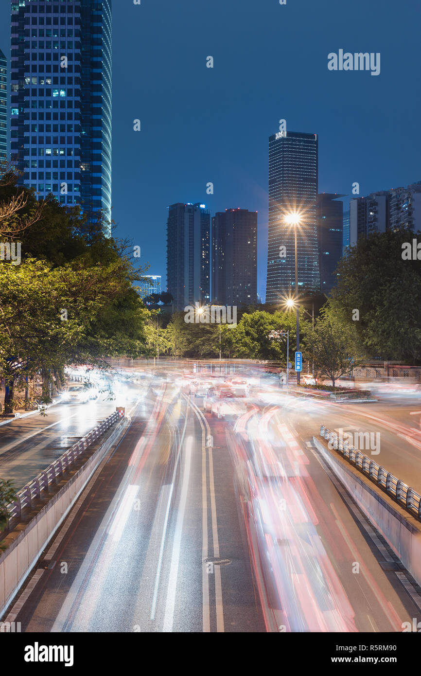 Chengdu mégalopole au crépuscule Banque D'Images