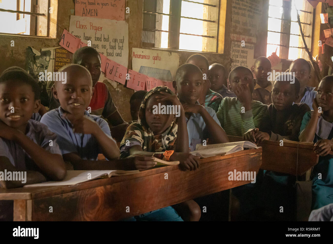 Les écoliers de l'école primaire, l'ouest de l'Ouganda, Bigodi, Afrique Banque D'Images