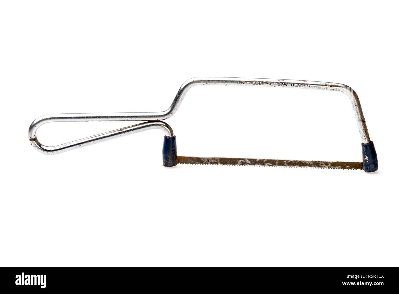 Très vieux, bien utilisé la scie junior isolé sur fond blanc. Banque D'Images