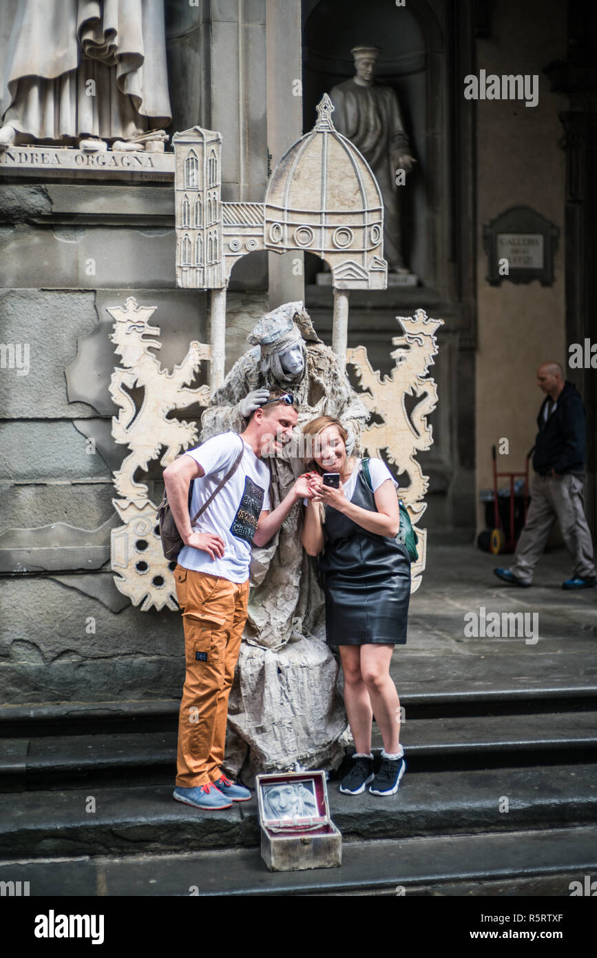 Statue de vivre dans la rue de la Florence, Toscane, Italie, Europe. Banque D'Images