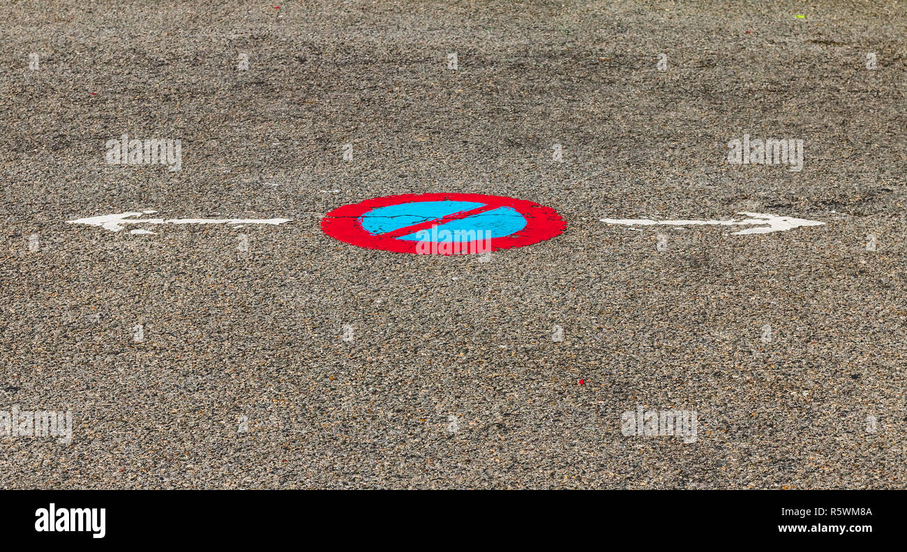 Interdiction de l'logo gratuit sur la route en France Banque D'Images
