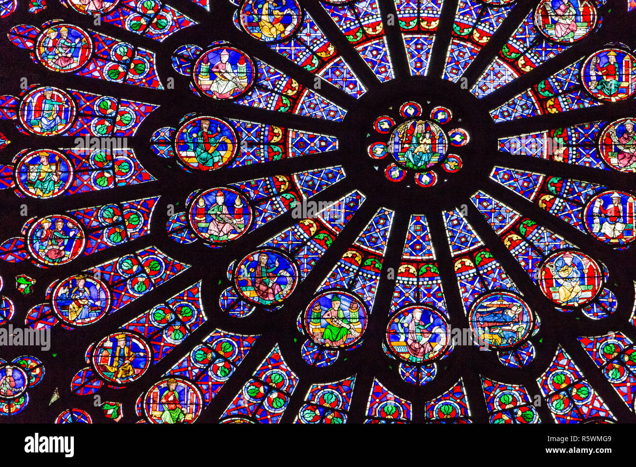 Rosace sud de la Cathédrale Notre Dame Banque D'Images