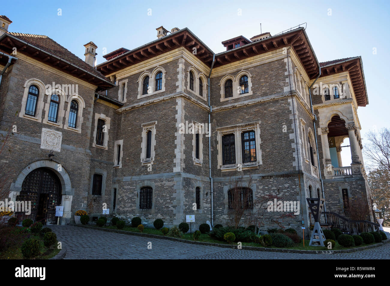 Palais Cantacuzino construit en style néo-roumain par volonté du Prince Gheorghe Grigore Cantacuzino, Busteni Mountain Resort , la Vallée de Prahova, Roumanie Banque D'Images