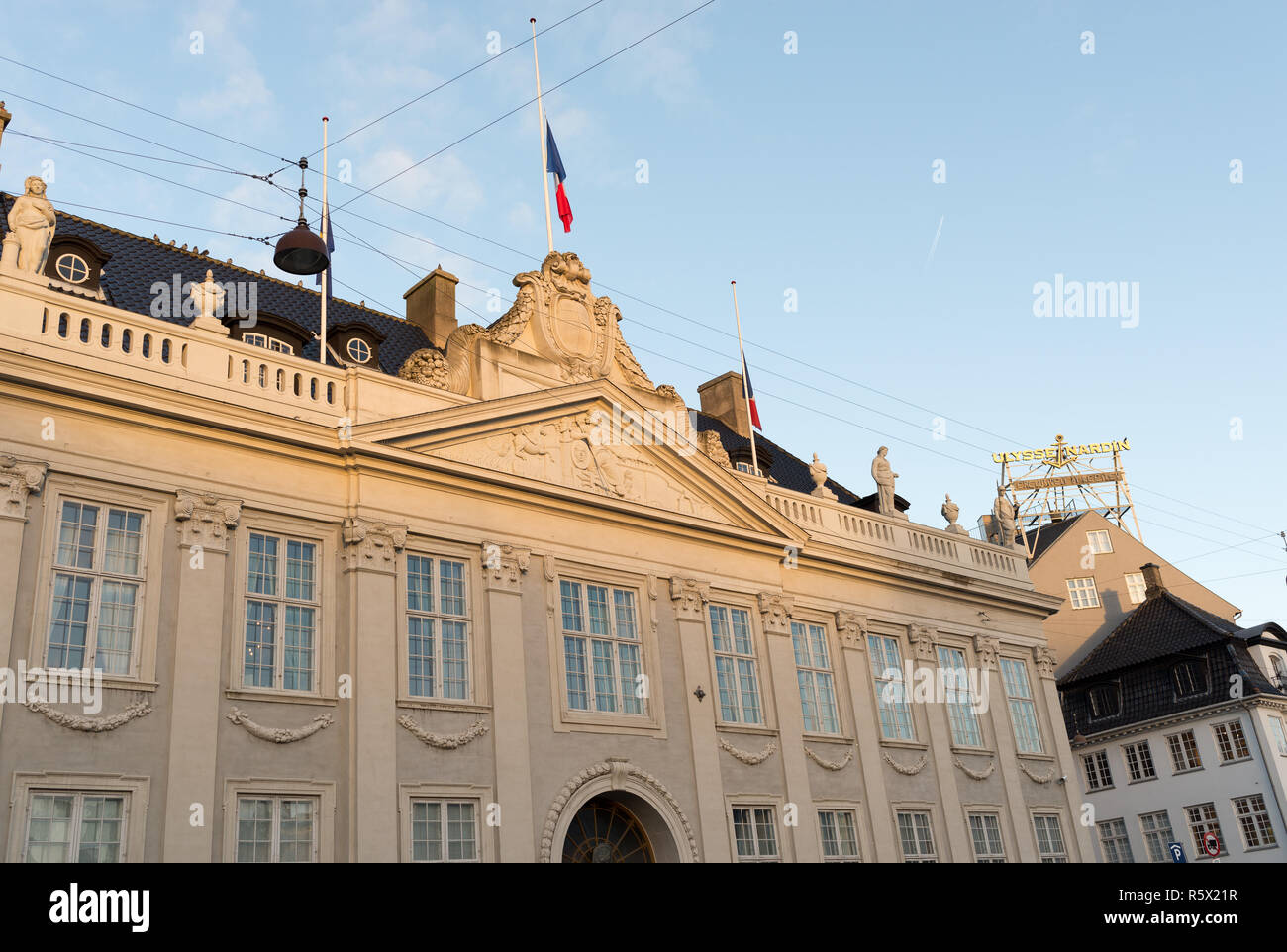 L'Ambassade de France à Copenhague après le novembre 2015 tournage avec drapeau sur Berne Banque D'Images