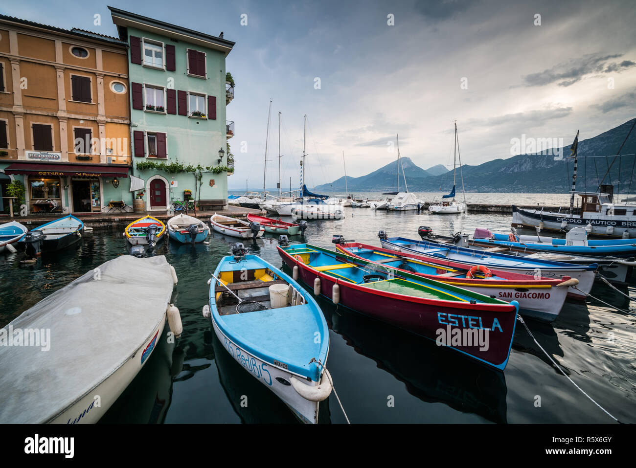 Lago, Lago di Garda, Italie, Europe. Banque D'Images