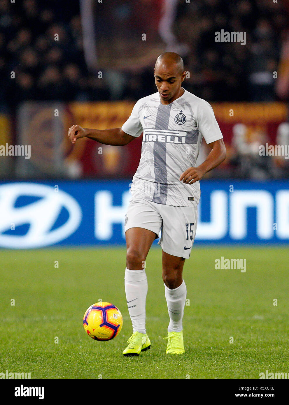 Rome, Italie. 2 Décembre, 2018. L'Inter Joao Mario en action au cours de la Serie un match de football entre les Roms et au Stade Olympique. Credit : METTRE À JOUR LES IMAGES/ Alamy Live News Banque D'Images