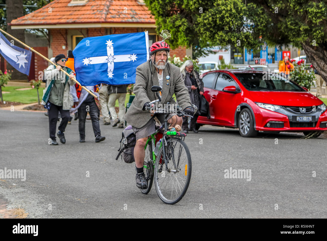 Vieux cimetière de Ballarat, Ballarat, Victoria, Australie. 19Th Mar 2018. La marche sur l'Eureka diggers de sépulture par le récupérer de l'esprit radical de la révolte d'Eureka de la campagne de l'Institut des médias de l'anarchiste. Credit : brett keating/Alamy Live News Banque D'Images