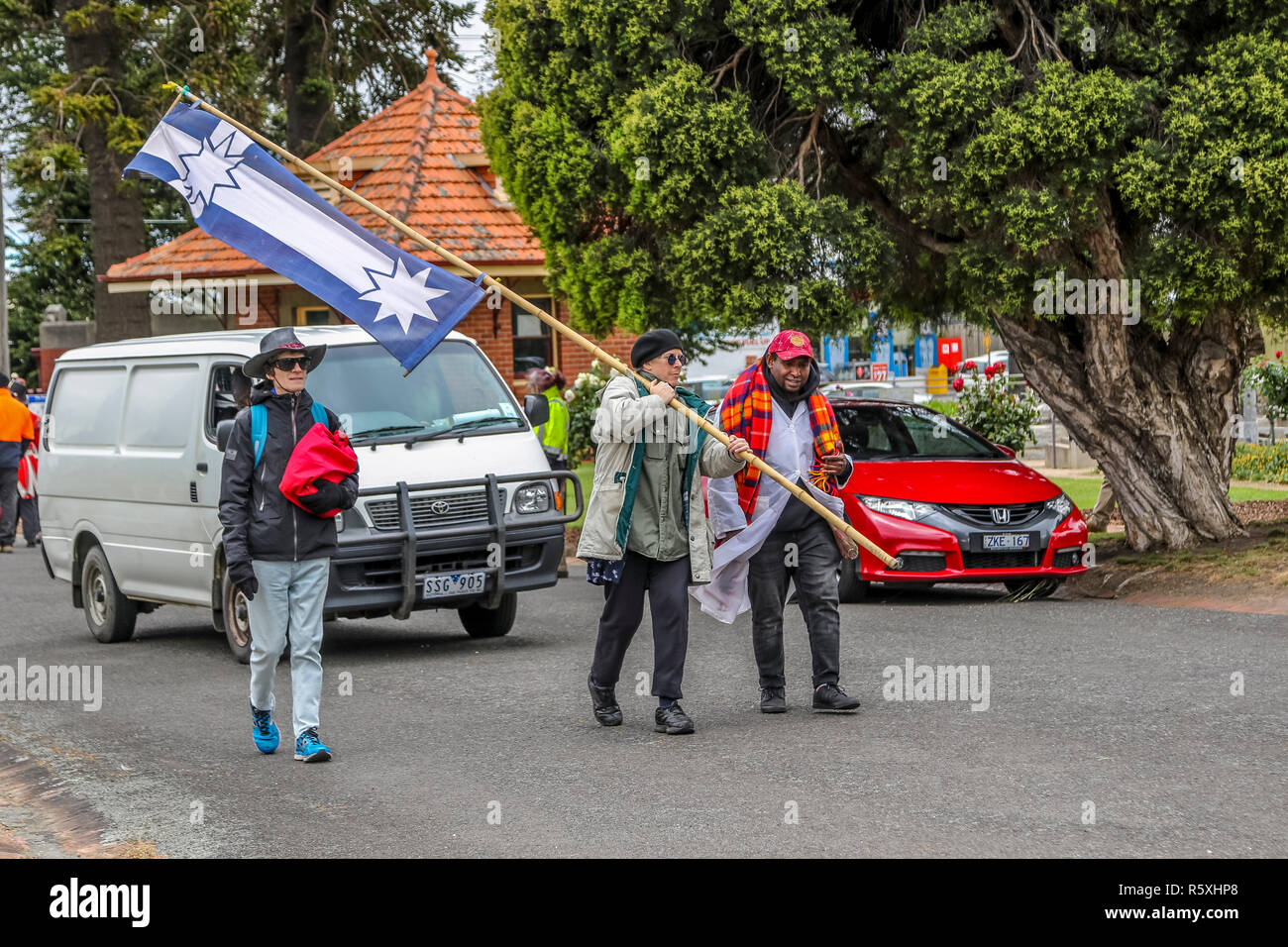 Vieux cimetière de Ballarat, Ballarat, Victoria, Australie. 19Th Mar 2018. La marche sur l'Eureka diggers de sépulture par le récupérer de l'esprit radical de la révolte d'Eureka de la campagne de l'Institut des médias de l'anarchiste. Credit : brett keating/Alamy Live News Banque D'Images