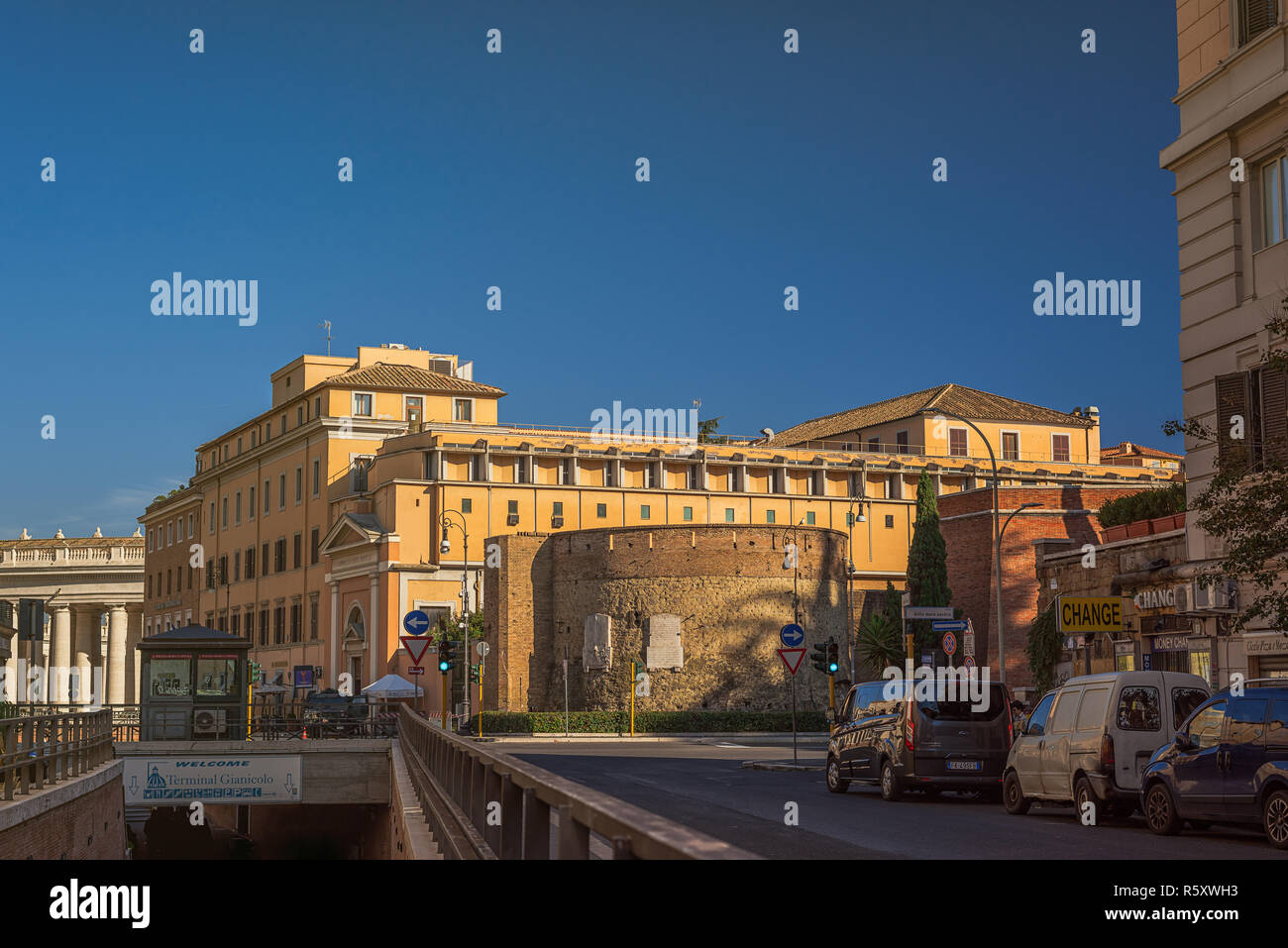 ROME, ITALIE, le 11 novembre 2018. Vieille rue. Architecture et vue de Rome. Banque D'Images