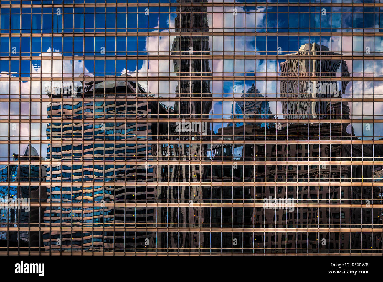 Réflexions du bâtiment dans le centre-ville de Chicago Banque D'Images