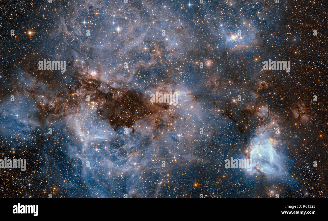 Cette photo de la NASA/ESA Hubble Space Telescope montre un maelstrom de gaz incandescent et la poussière sombre dans l'une des galaxies satellites de la Voie Lactée, th Banque D'Images
