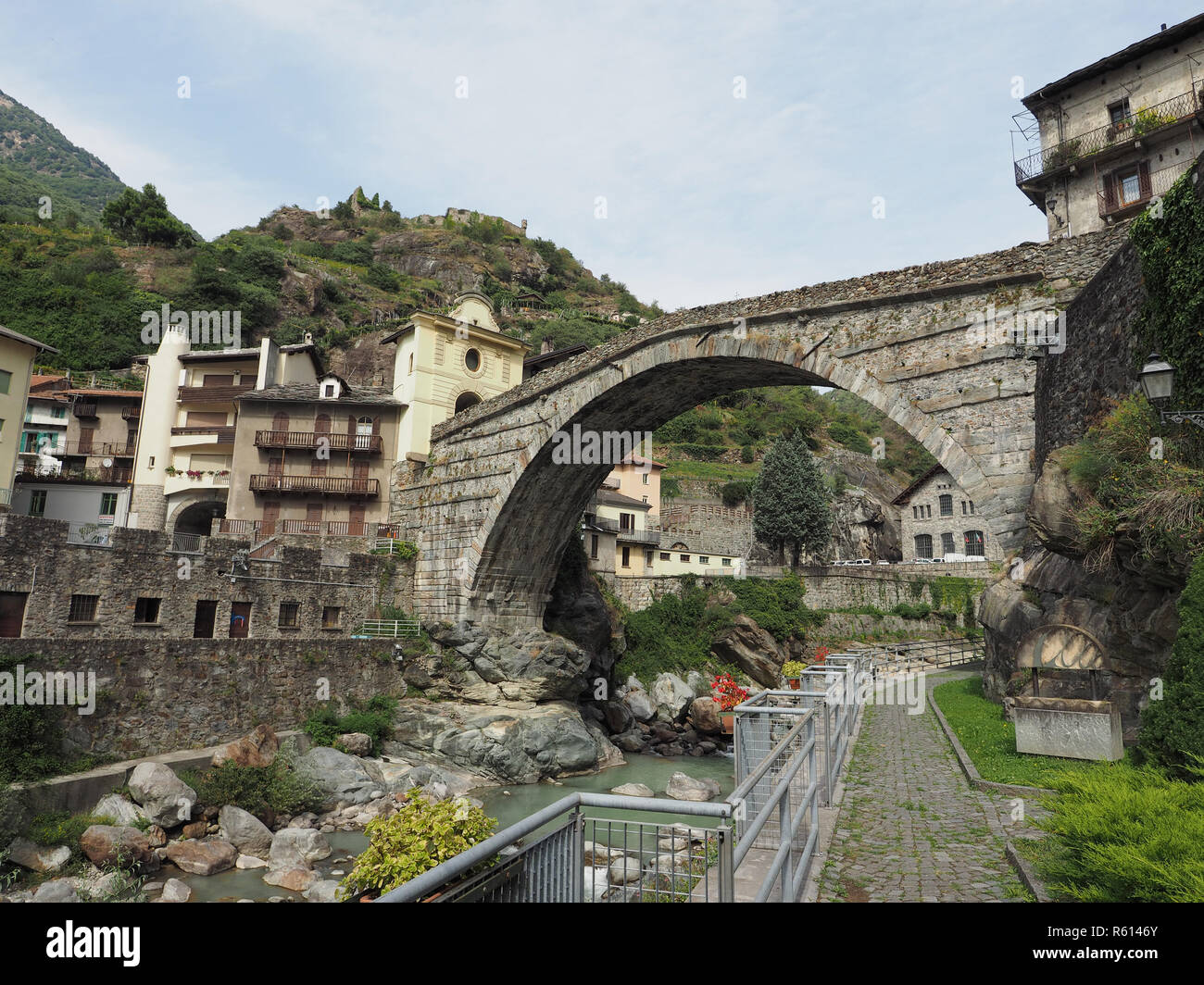 Pont Romain à Pont Saint Martin Banque D'Images