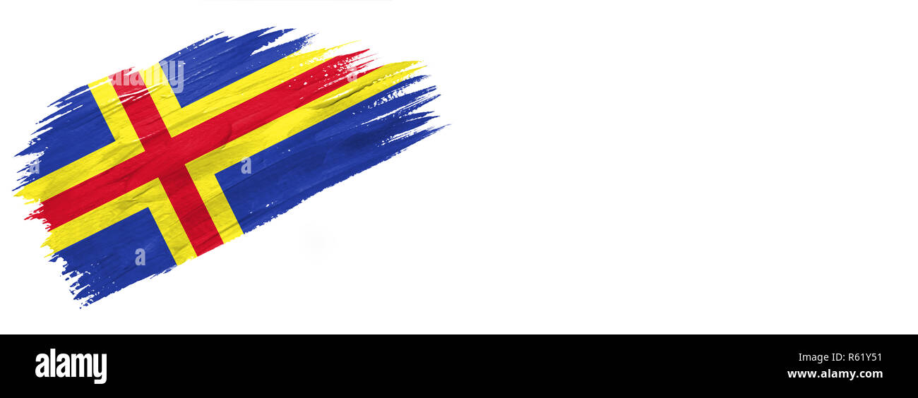 Drapeau peint des brosses. Le style dessiné à la main d'Aland drapeau isolé sur fond blanc avec place pour le texte. Banque D'Images