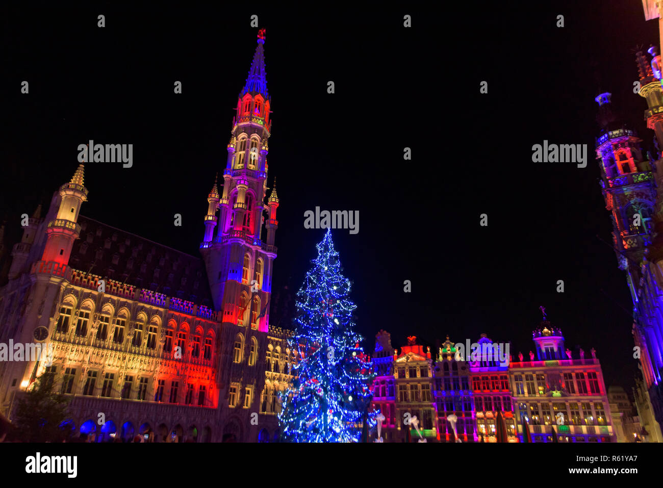 2018 Light show de marché de Noël à l'Hôtel de Ville, Grand-Place, Bruxelles, Belgique Banque D'Images