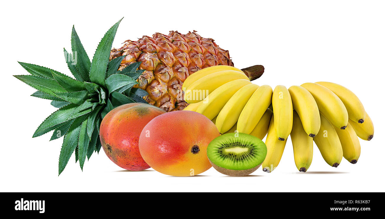 L'ananas, banane, kiwi et mangue isolé sur fond blanc avec clipping path Banque D'Images