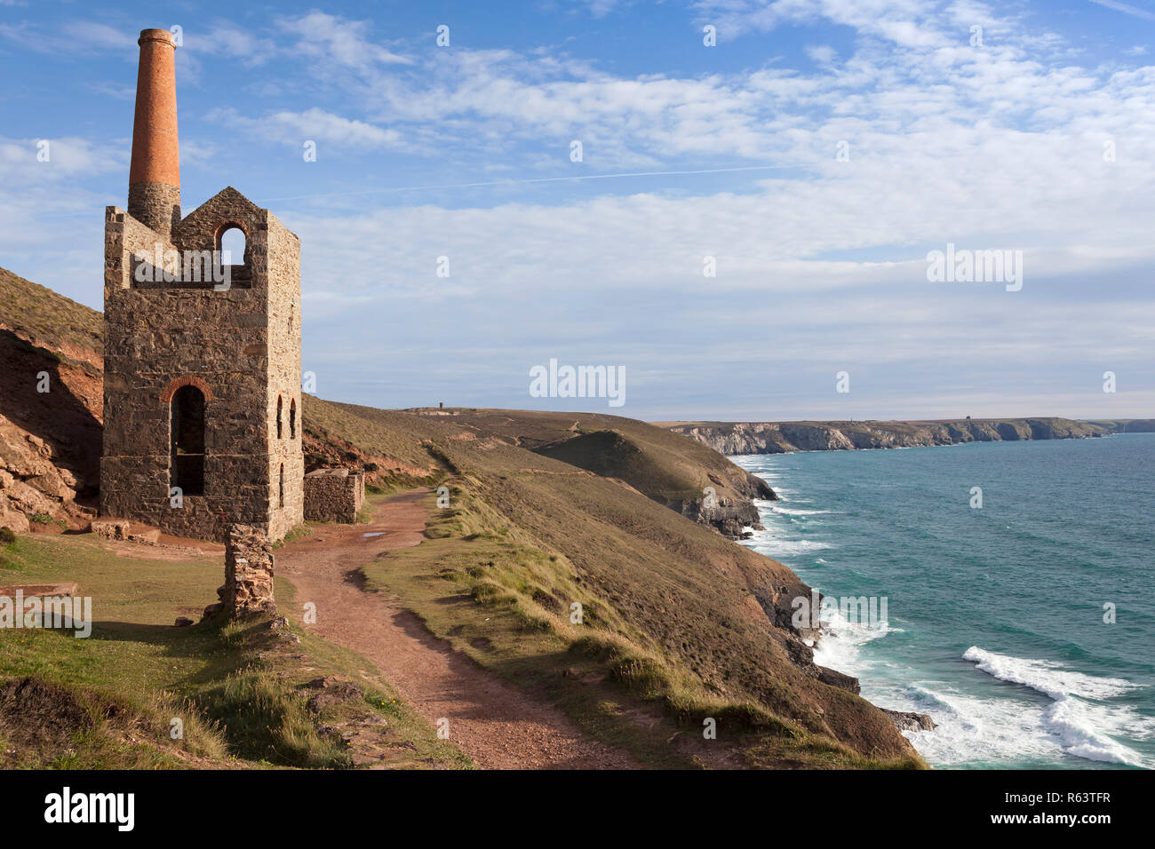 Maison Towanroath Moteur de pompage, papule Coates tin mine, Cornwall, England, UK Banque D'Images