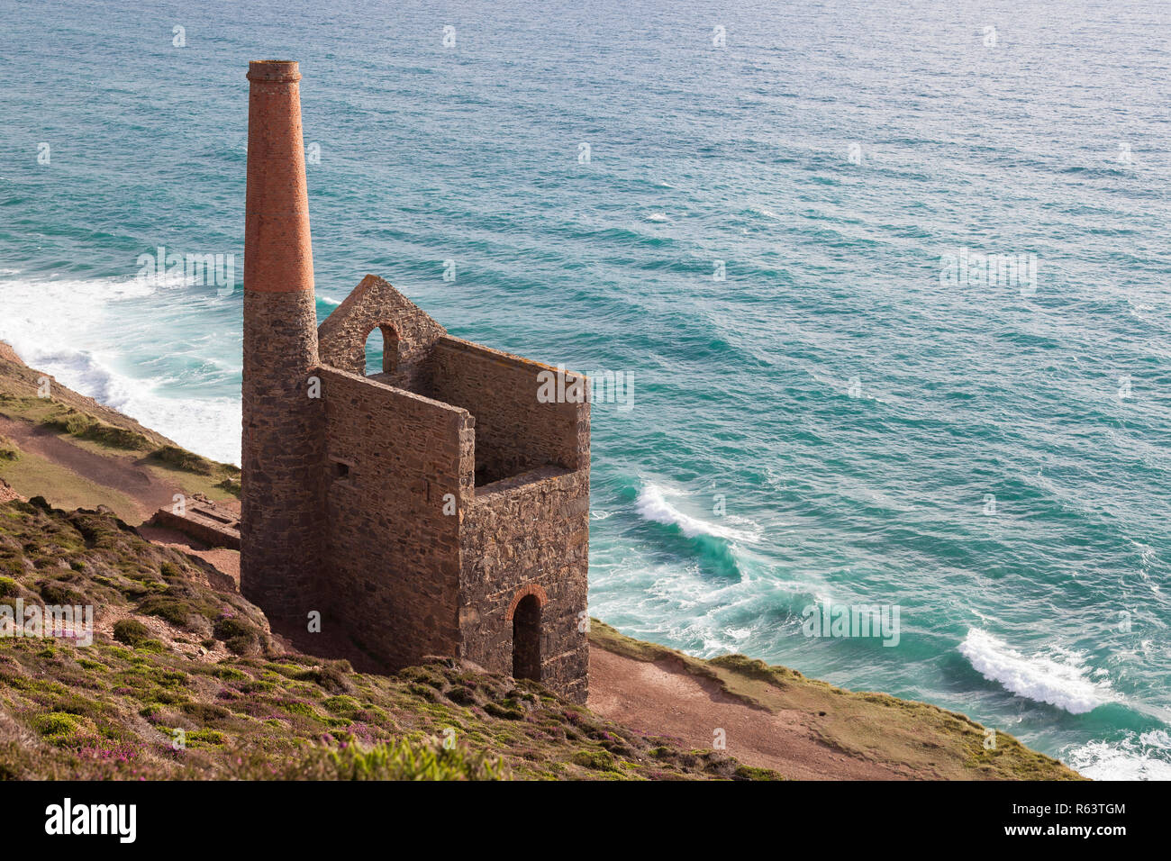 Maison Towanroath Moteur de pompage, papule Coates tin mine, Cornwall, England, UK Banque D'Images