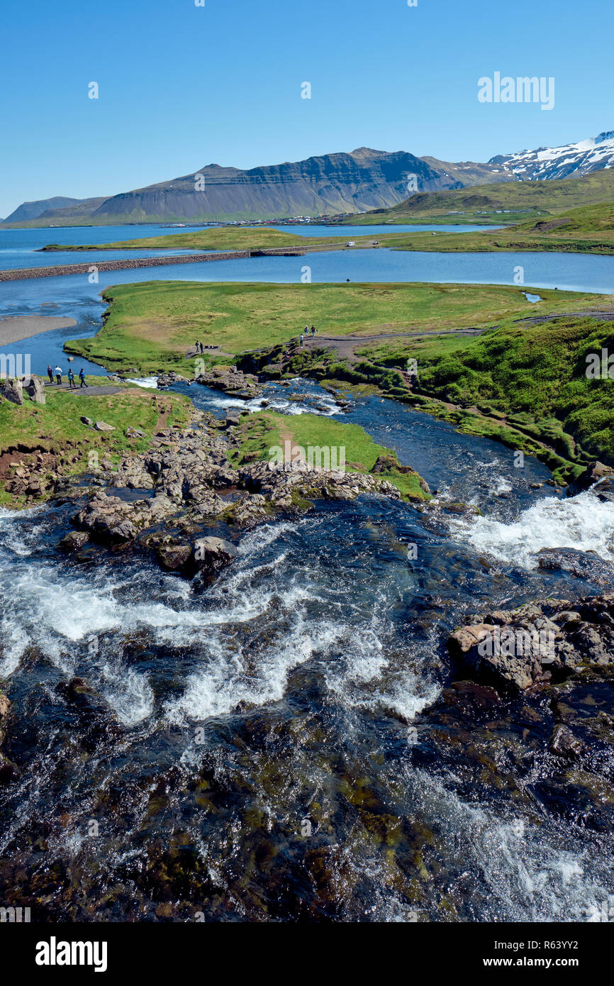 L'été côte de Grundarfjörður sur la péninsule de Snæfellsnes en Islande.près de Banque D'Images