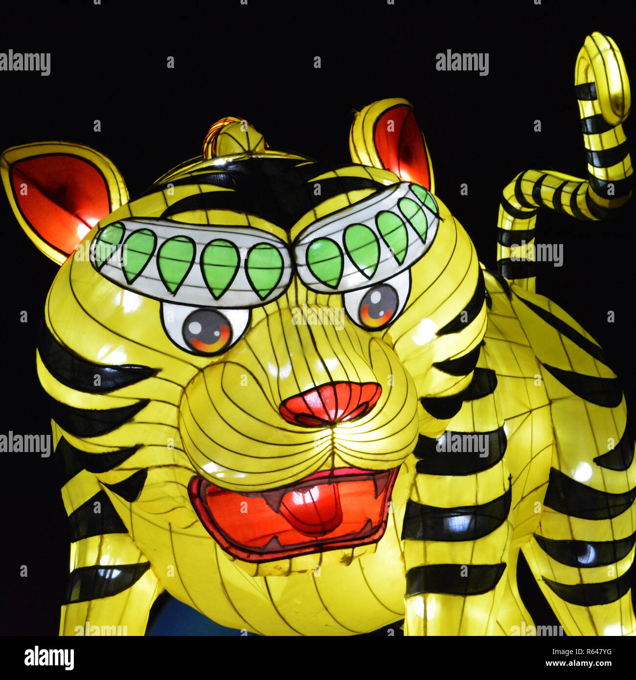 L'Assemblée Caroline du Chinese Lantern Festival tenu dans la ville de Cary, une banlieue de Raleigh. Banque D'Images L'Assemblée Caroline du Chinese Lantern Festival tenu dans la ville de Cary, une banlieue de Raleigh. Banque D'Images