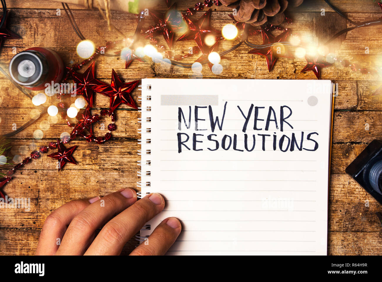 Personne écrit résolutions pour la nouvelle année première personne vue Banque D'Images