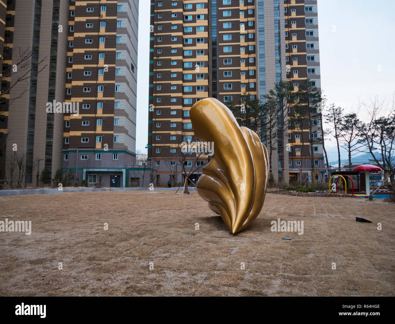 Sculpture dans la cour de la zone riche de Sokcho city, Corée du Sud Banque D'Images