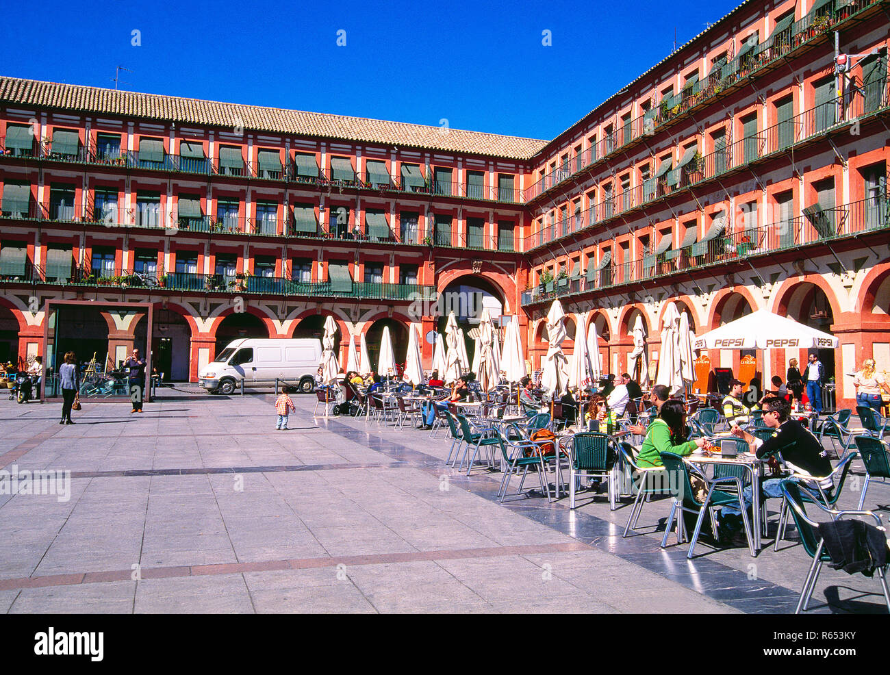 Terrasses de la Corredera Square. Cordoue, Espagne. Banque D'Images