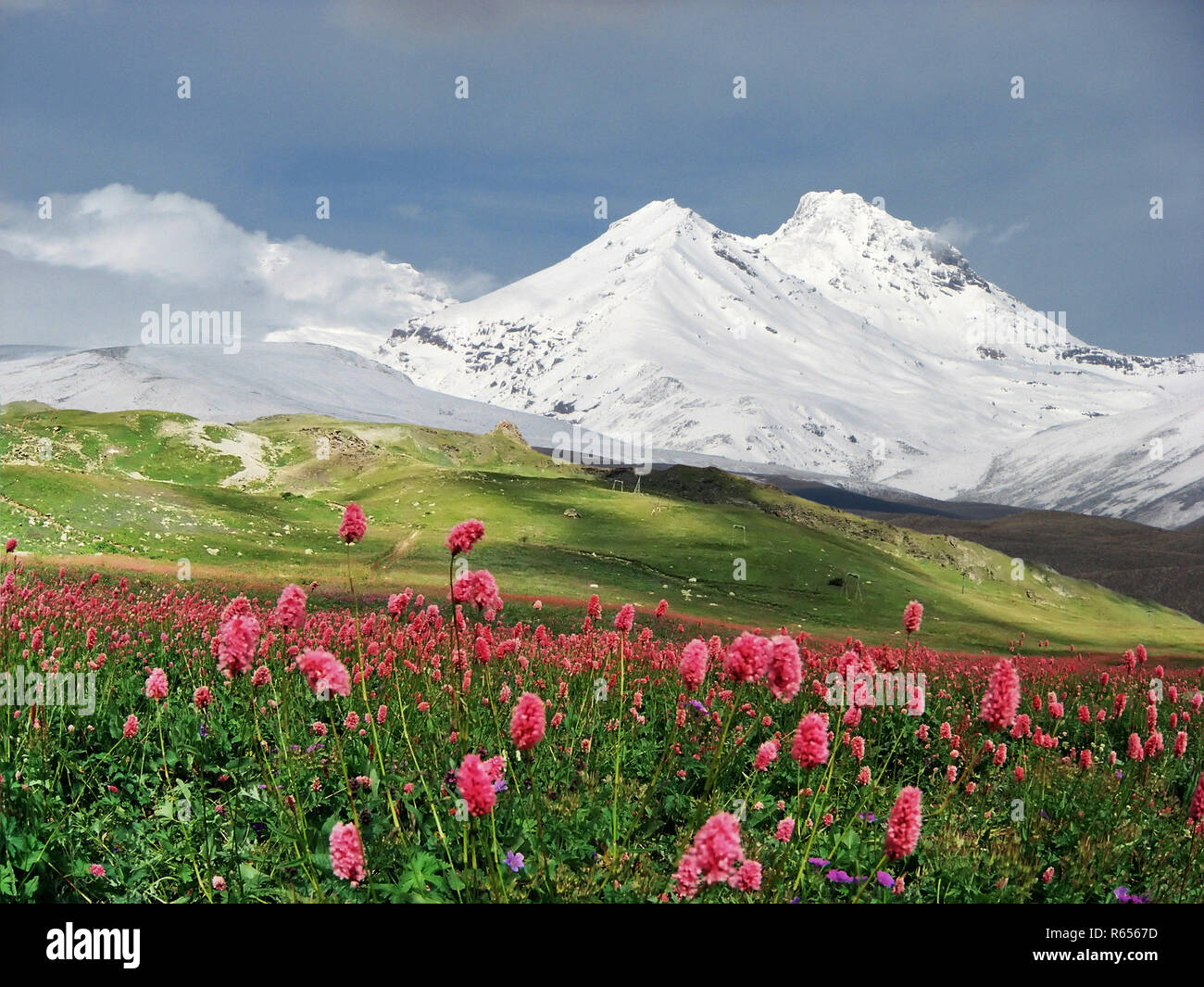 Montagnes du Caucase Banque D'Images
