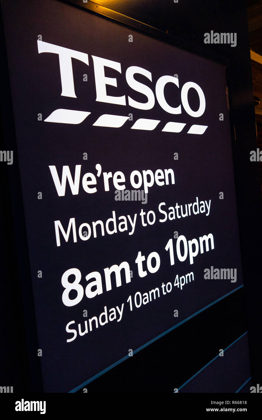 Panneau d'information tesco Banque de photographies et d’images à haute