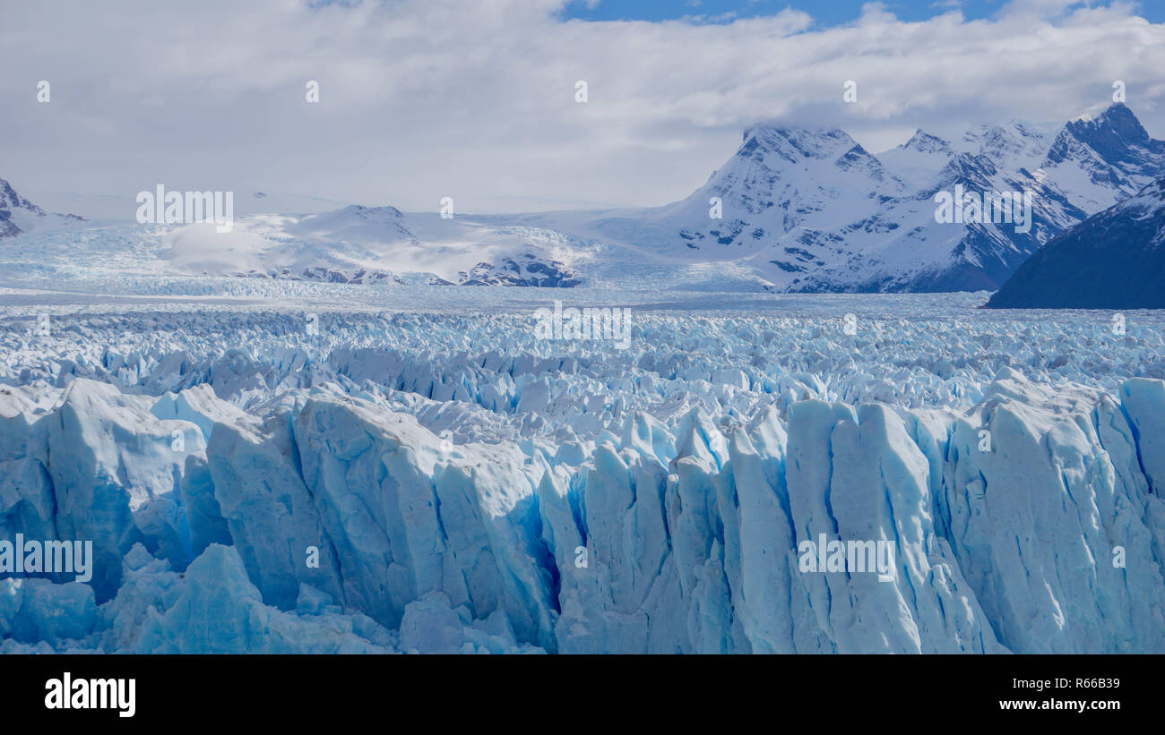 Vue panoramique sur Glaciar Perito Moreno, El Calafate, Argentine Banque D'Images